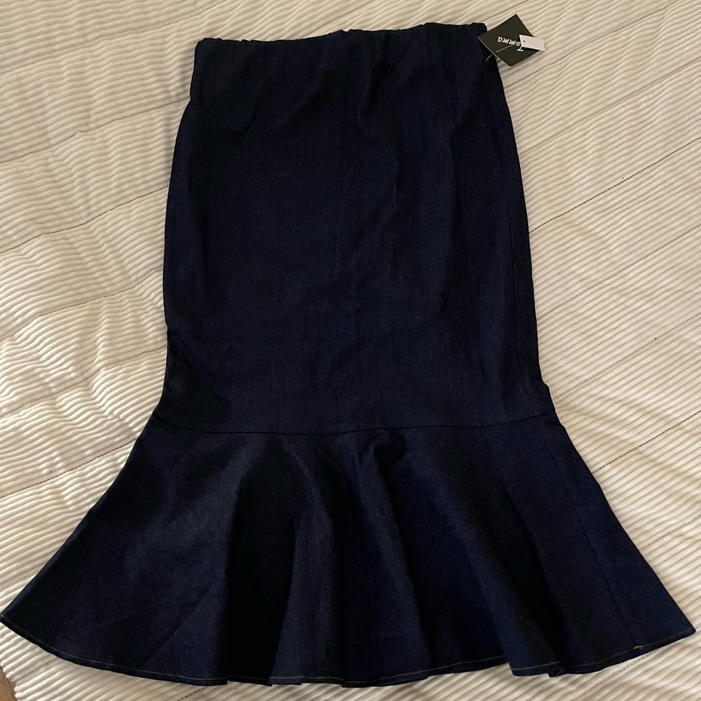 Jemma Medium Woman’s Stretch Jean Skirt with clamshell flair at bottom